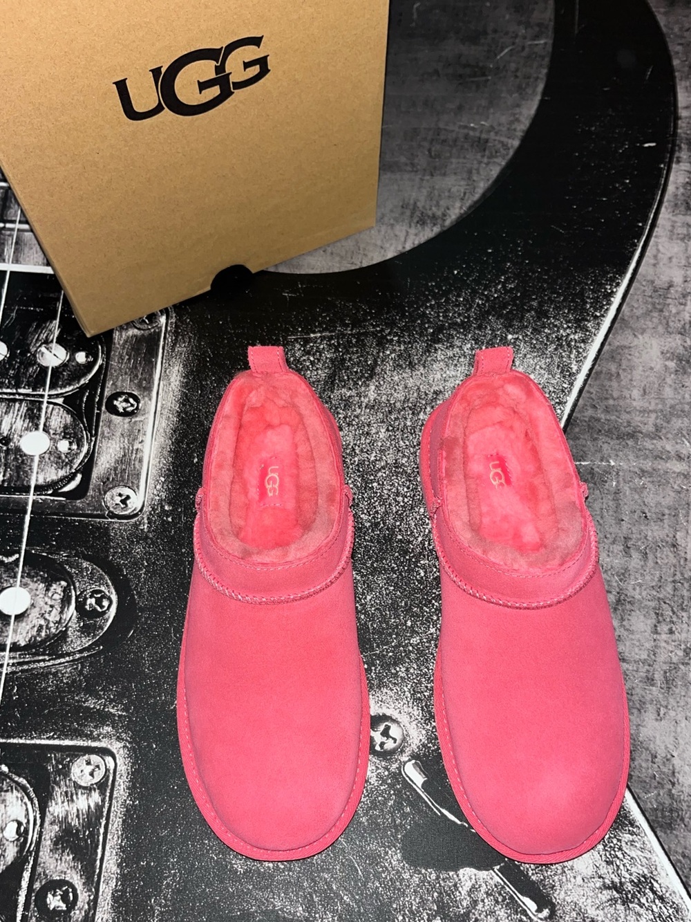 NIB UGG Classic Micro - Picture 9 of 14